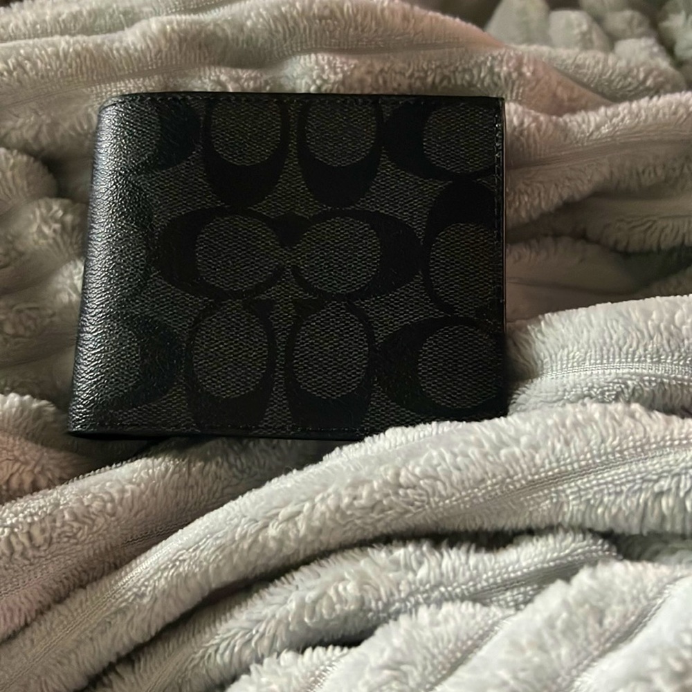 Men’s coach wallet